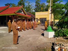 KEGIATAN RUTIN  APEL  HARI SENIN 28 APRIL 2025 DI KALURAHAN KARANGMOJO